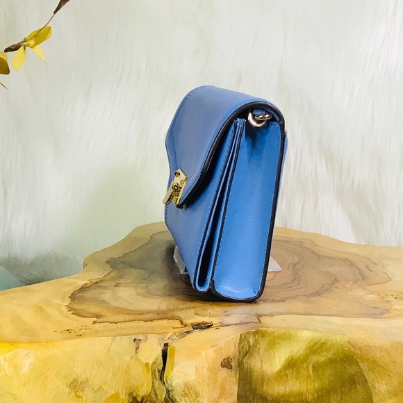 Michael Kors Kinsley Medium Wallet Crossbody Bag - Picture 2 of 8